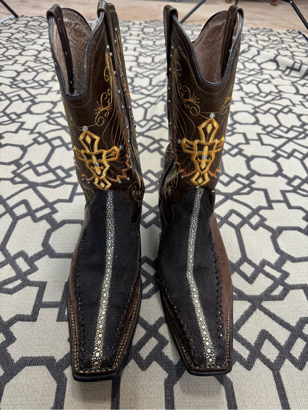 El General Genuine Stingray Embroidered Rhinestone Stud Cowboy Boots Men’s 9.5 - Picture 3 of 14